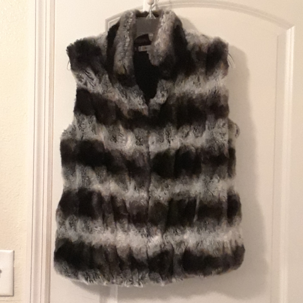Jennifer Lopez vest